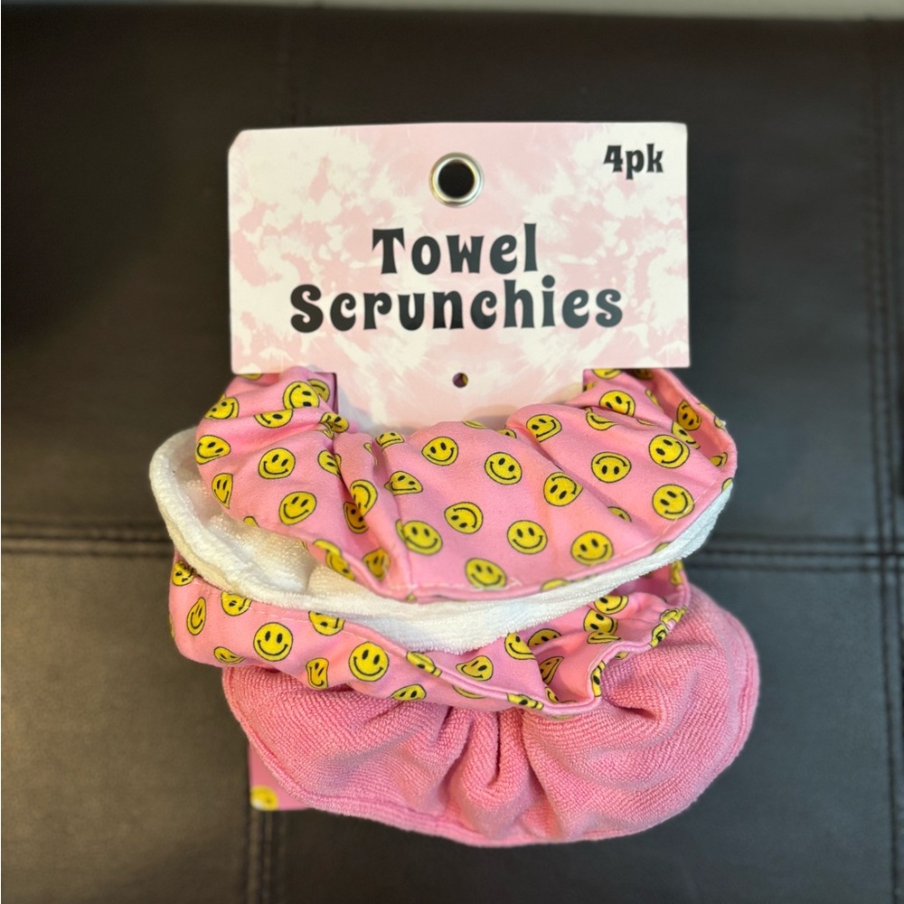 Towel Hair Scrunchies - Pink and White Smiley faces